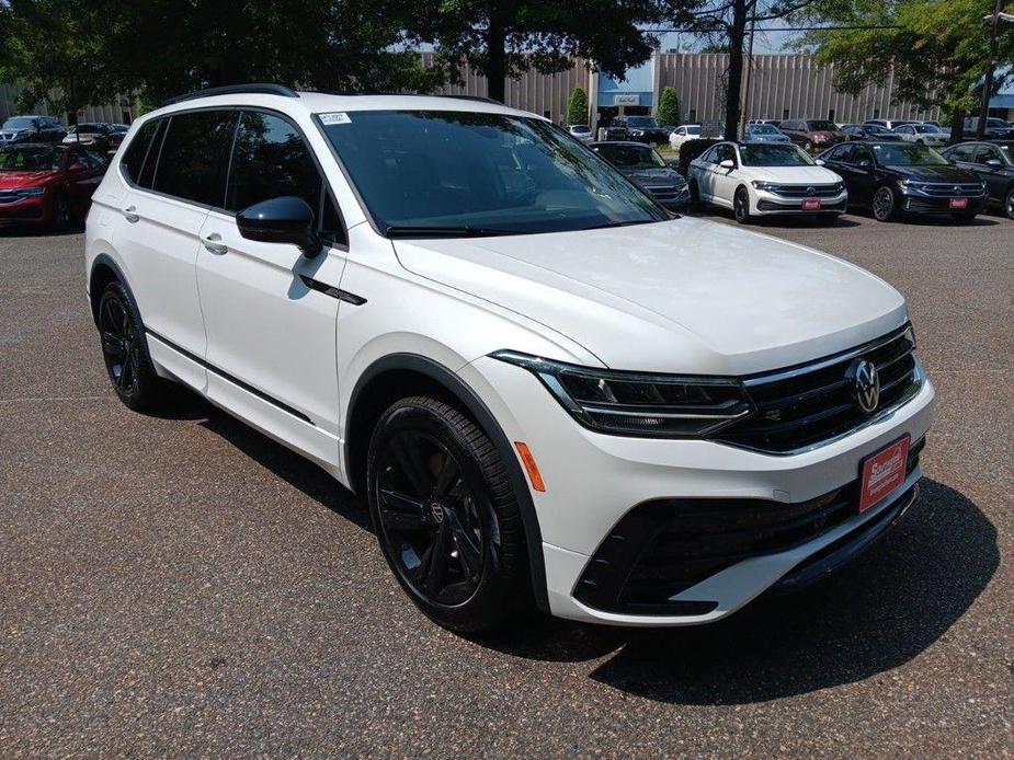 new 2024 Volkswagen Tiguan car, priced at $33,768