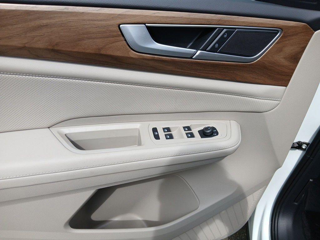 new 2025 Volkswagen Atlas car, priced at $38,993