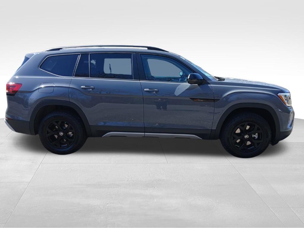 new 2025 Volkswagen Atlas car, priced at $45,771