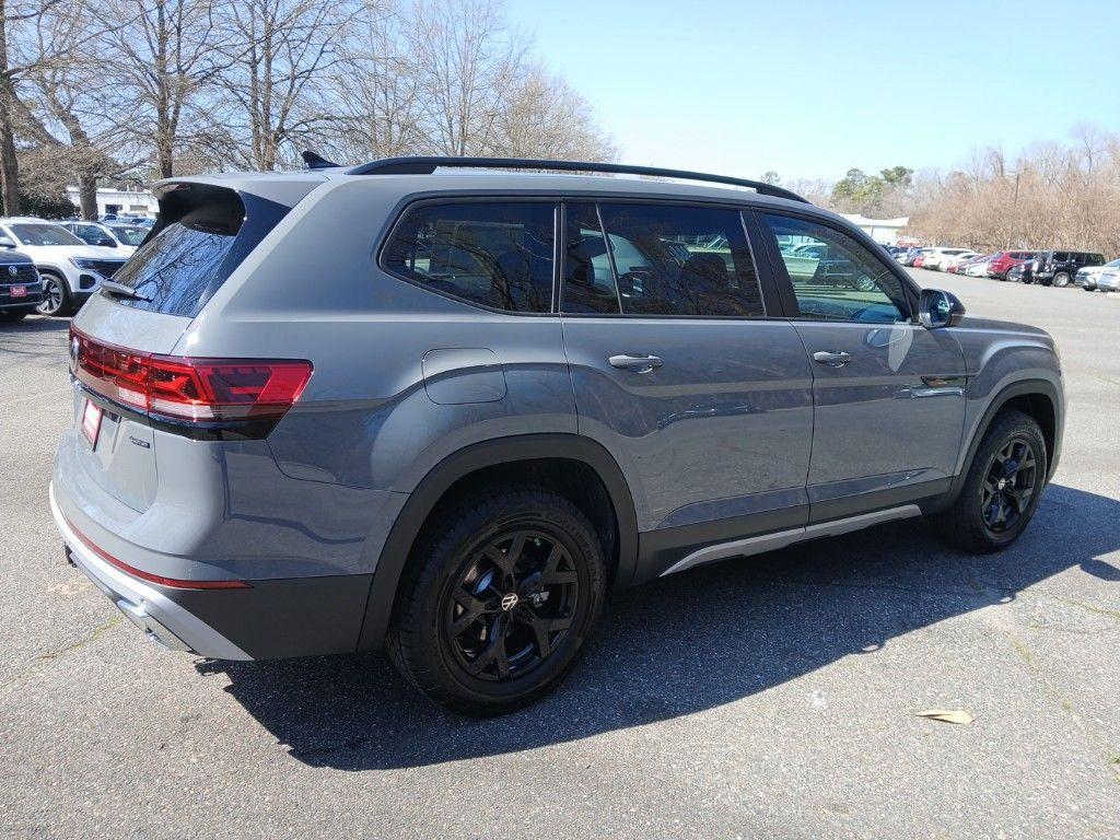 new 2025 Volkswagen Atlas car, priced at $45,771