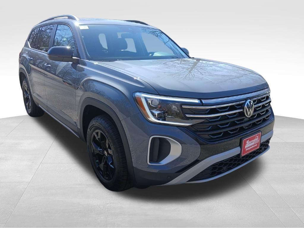 new 2025 Volkswagen Atlas car, priced at $45,771