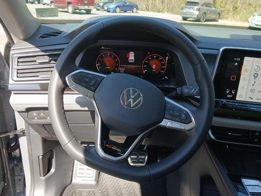 new 2025 Volkswagen Atlas car, priced at $45,771