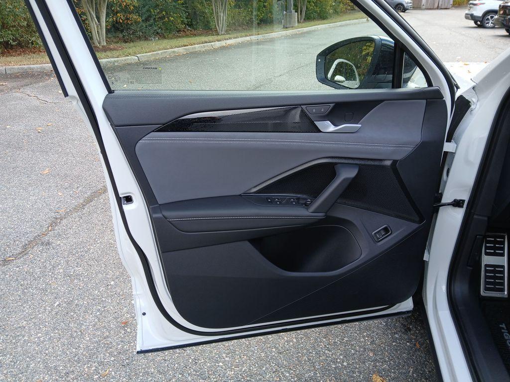 new 2026 Volkswagen Tiguan car, priced at $38,425