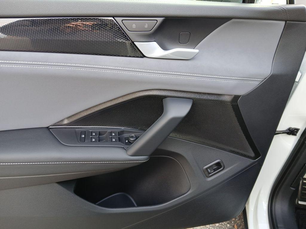 new 2026 Volkswagen Tiguan car, priced at $38,425