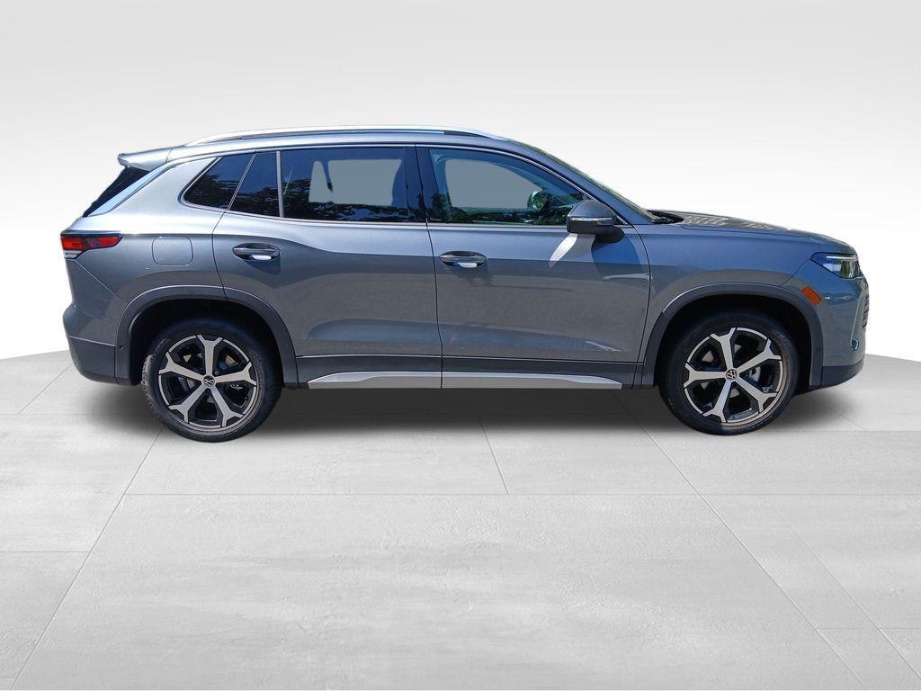 new 2025 Volkswagen Tiguan car, priced at $31,334