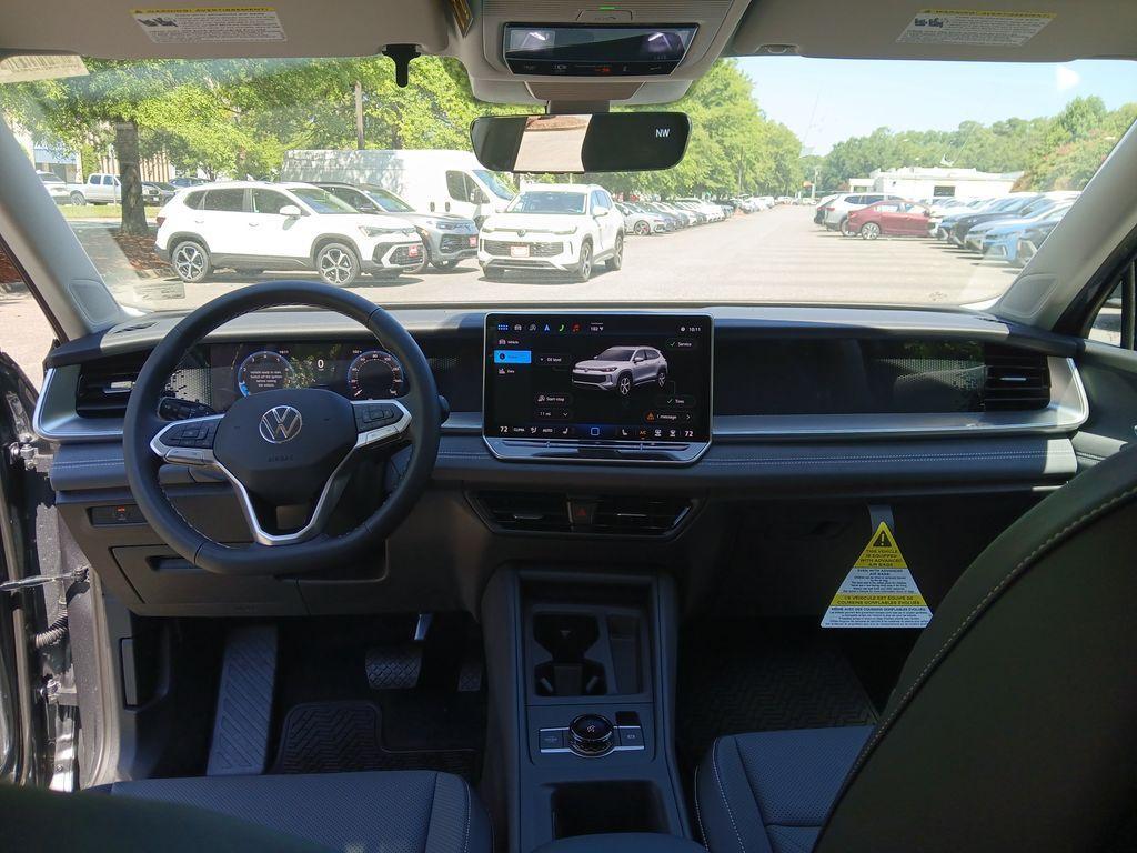 new 2025 Volkswagen Tiguan car, priced at $31,334