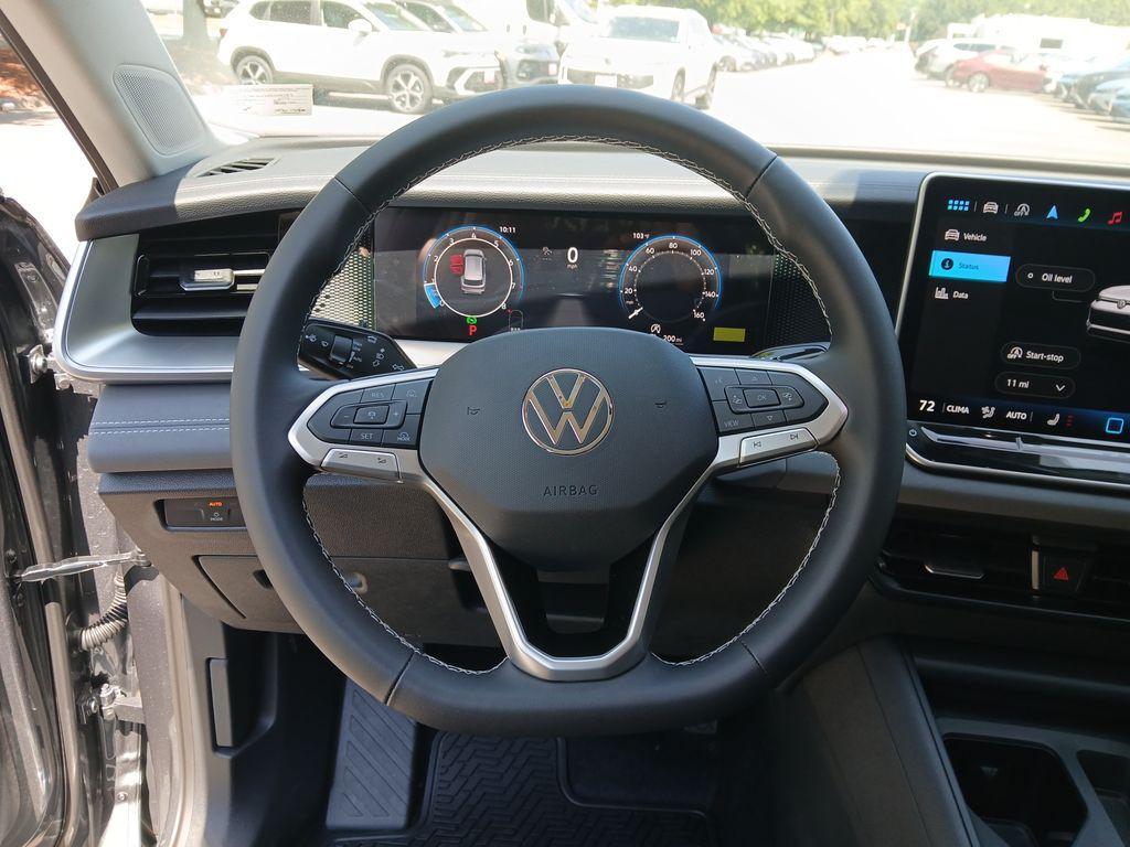 new 2025 Volkswagen Tiguan car, priced at $31,334