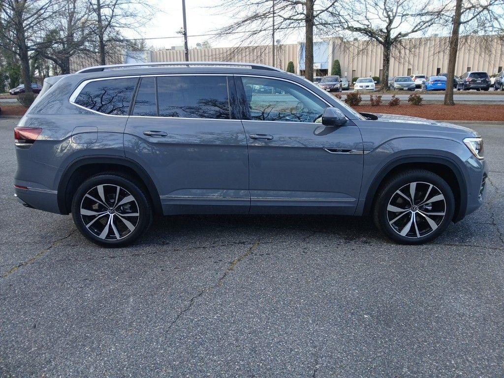 new 2025 Volkswagen Atlas car, priced at $54,846