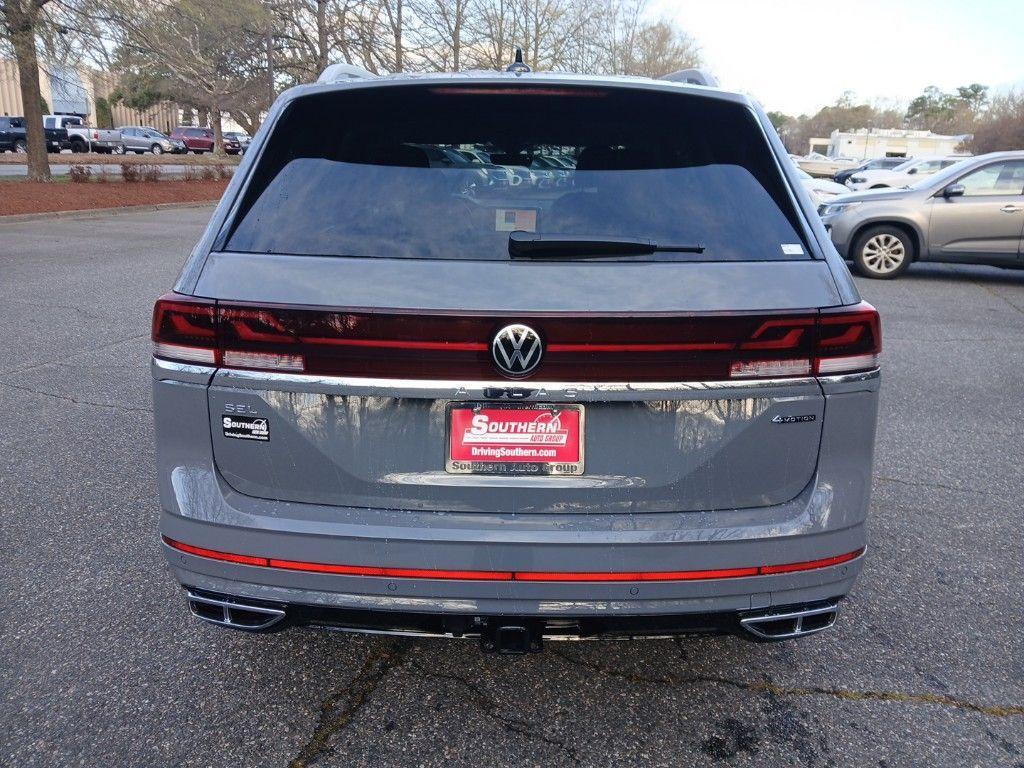 new 2025 Volkswagen Atlas car, priced at $54,846
