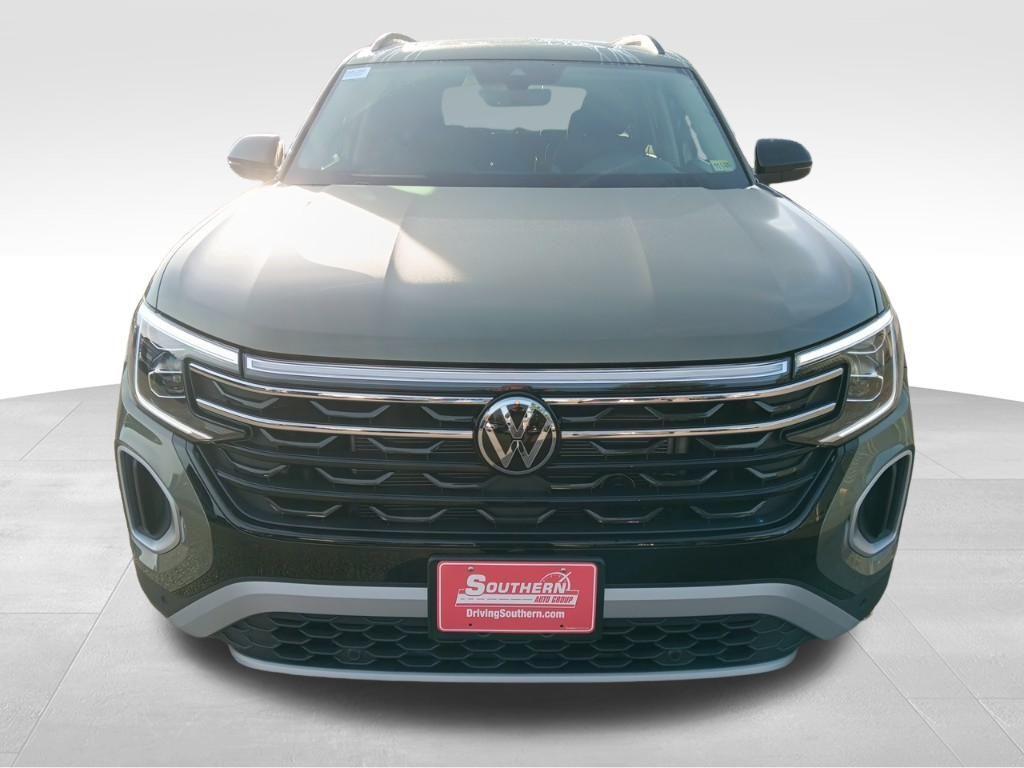 used 2025 Volkswagen Atlas car, priced at $44,550