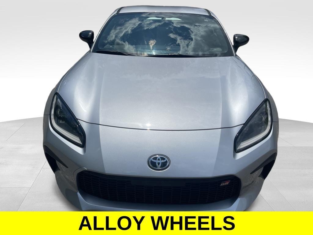 used 2023 Toyota GR86 car, priced at $30,737