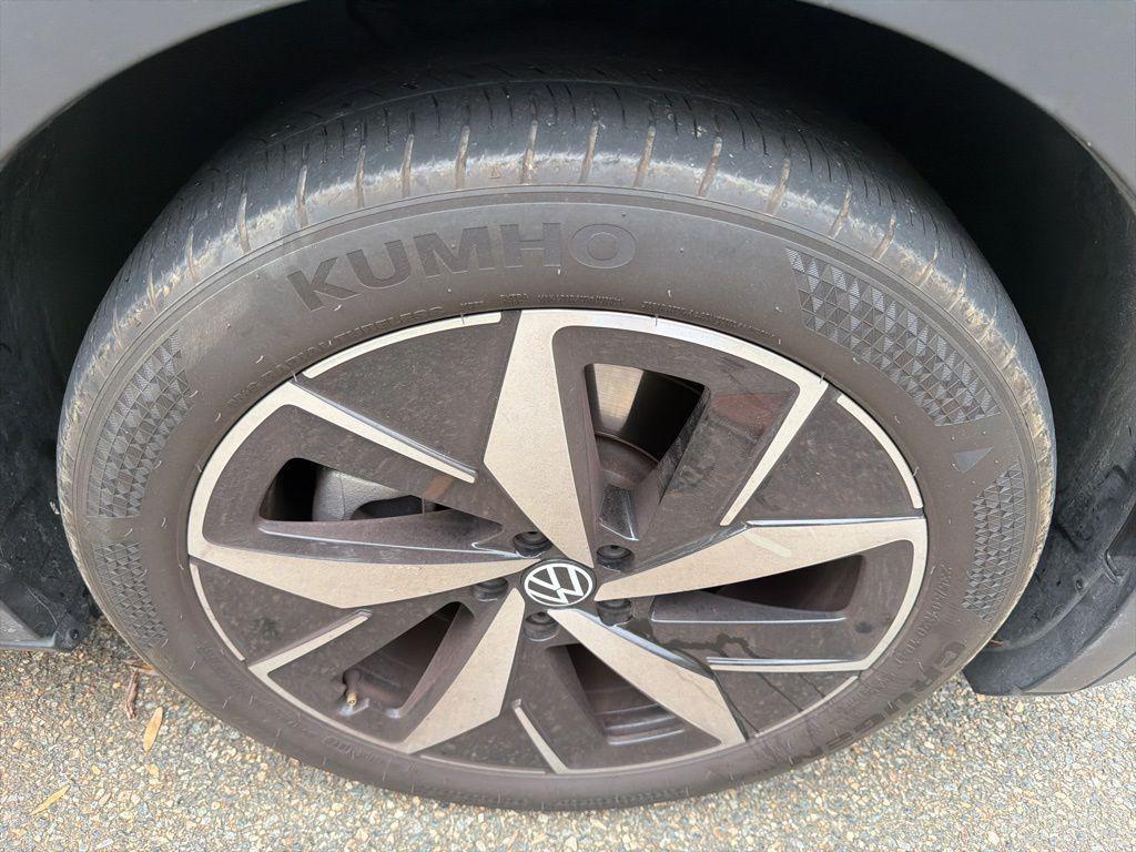 used 2023 Volkswagen ID.4 car, priced at $22,955