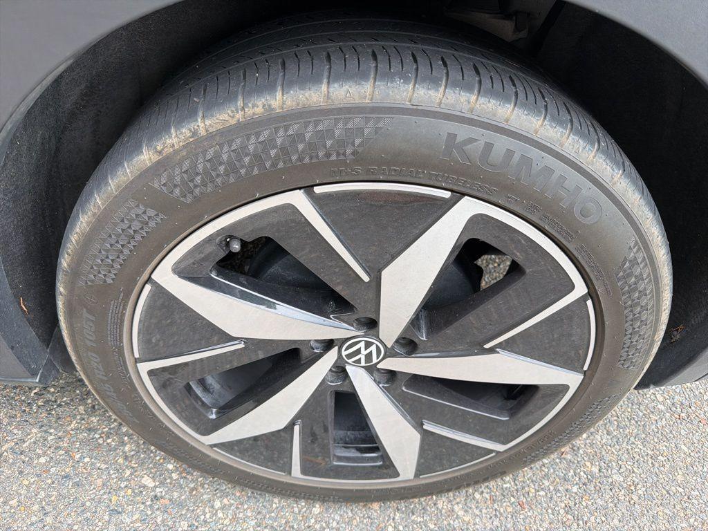 used 2023 Volkswagen ID.4 car, priced at $22,955
