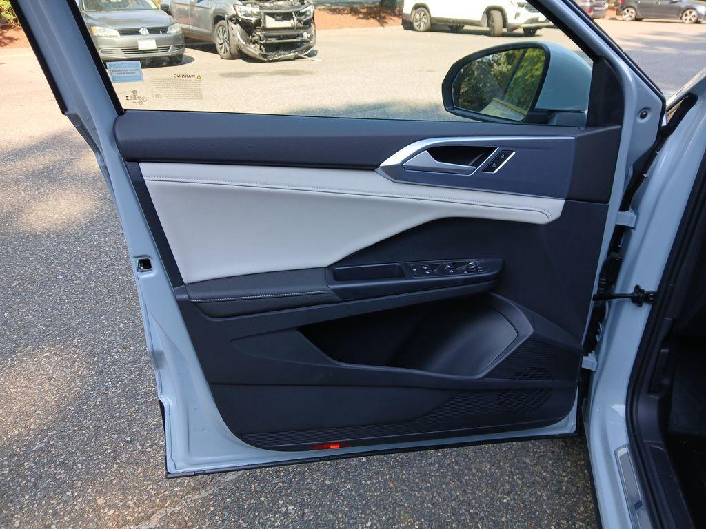 new 2025 Volkswagen Taos car, priced at $27,760