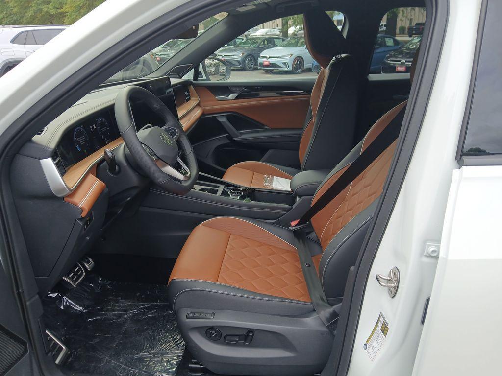 new 2025 Volkswagen Tiguan car, priced at $42,031