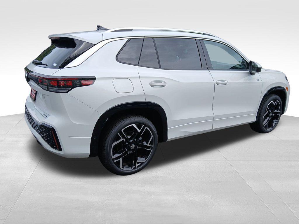 new 2025 Volkswagen Tiguan car, priced at $42,031