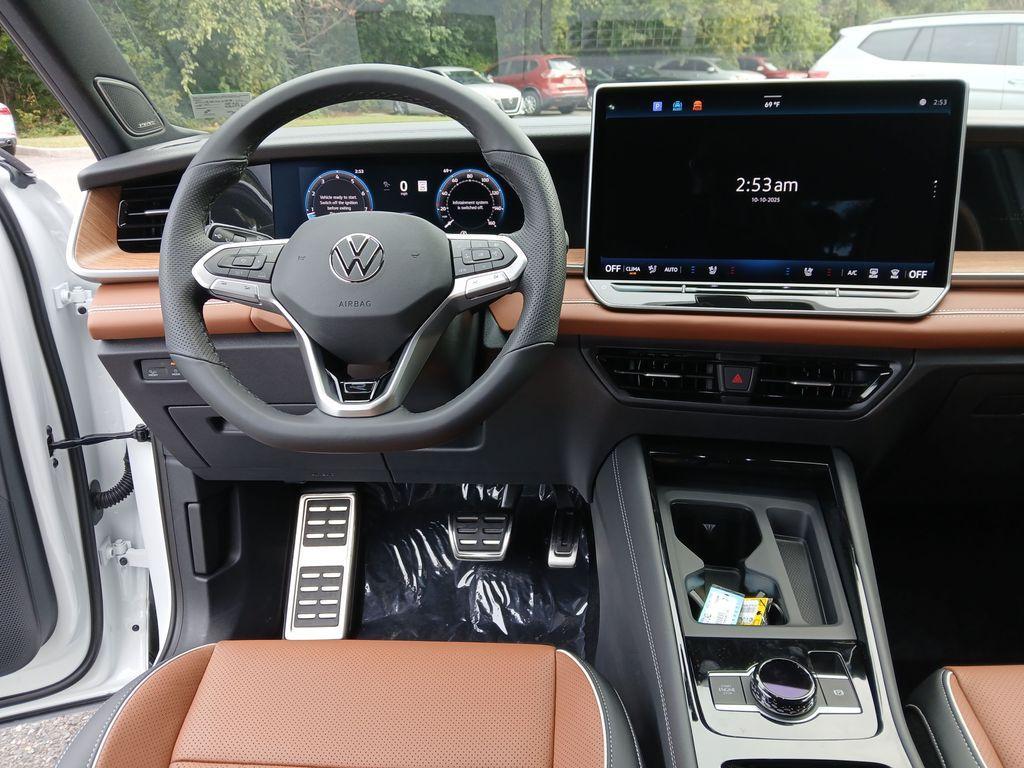 new 2025 Volkswagen Tiguan car, priced at $42,031