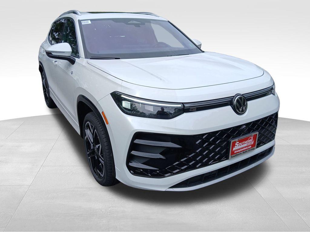 new 2025 Volkswagen Tiguan car, priced at $42,031