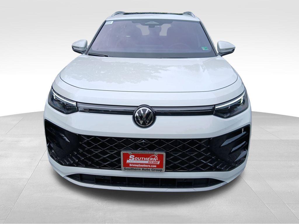 new 2025 Volkswagen Tiguan car, priced at $42,031