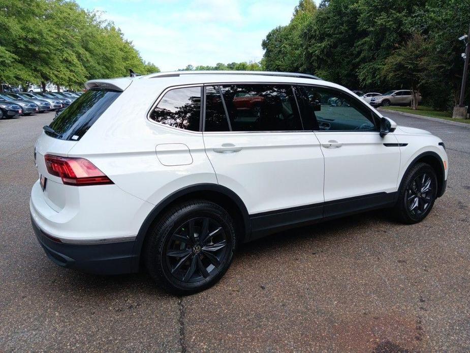 new 2024 Volkswagen Tiguan car, priced at $31,433