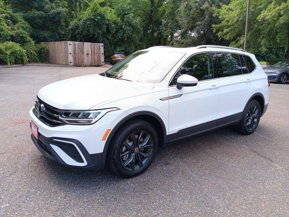 new 2024 Volkswagen Tiguan car, priced at $31,433