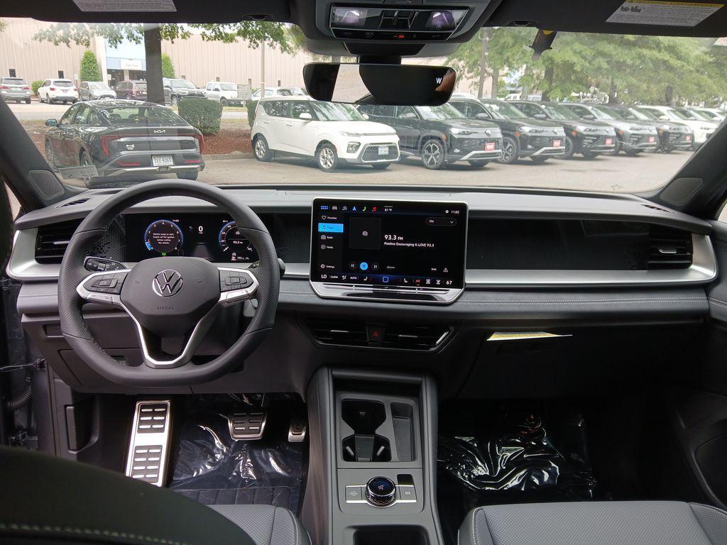 new 2025 Volkswagen Tiguan car, priced at $37,372