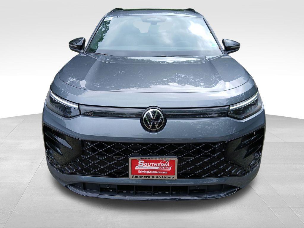 new 2025 Volkswagen Tiguan car, priced at $37,372