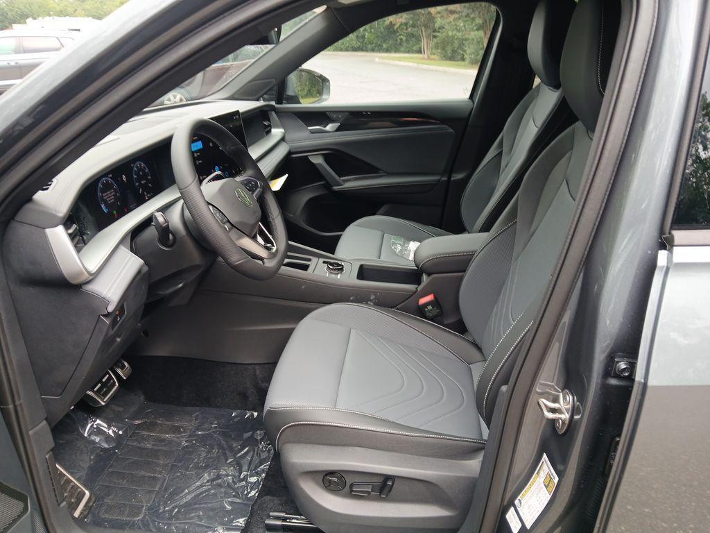 new 2025 Volkswagen Tiguan car, priced at $37,372