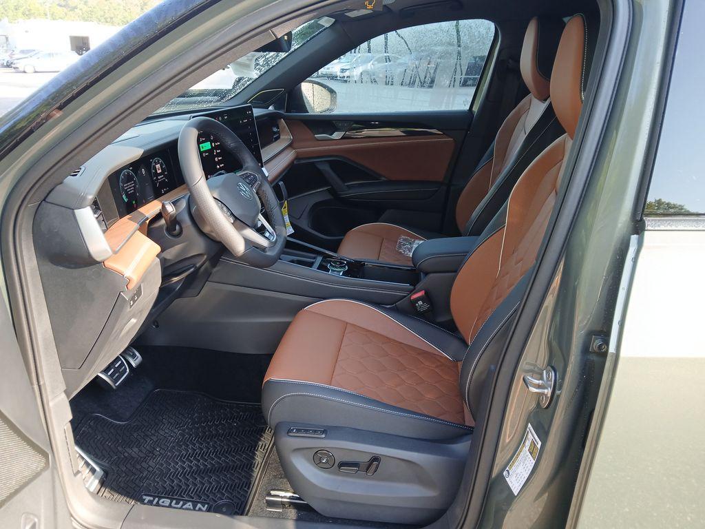 new 2025 Volkswagen Tiguan car, priced at $42,411