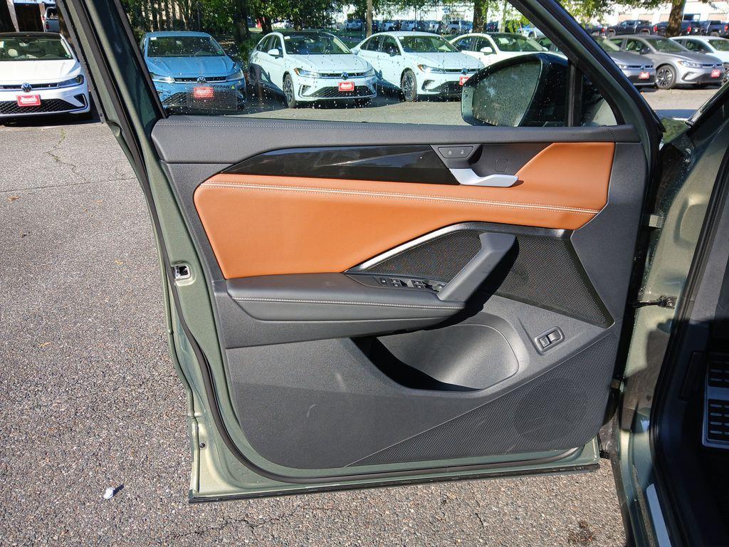new 2025 Volkswagen Tiguan car, priced at $42,411