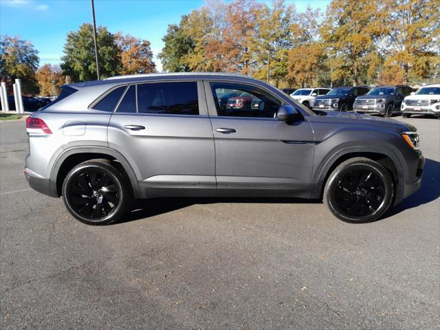 new 2024 Volkswagen Atlas Cross Sport car, priced at $40,540