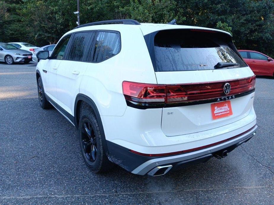 new 2024 Volkswagen Atlas car, priced at $43,603