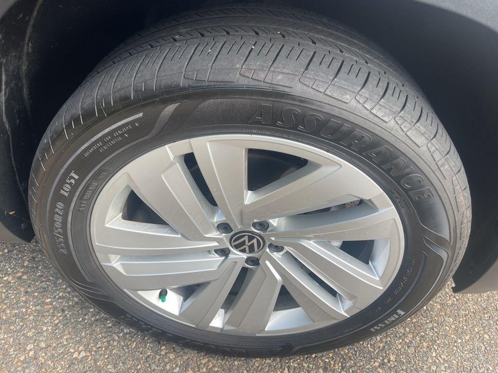 used 2023 Volkswagen Atlas Cross Sport car, priced at $28,305