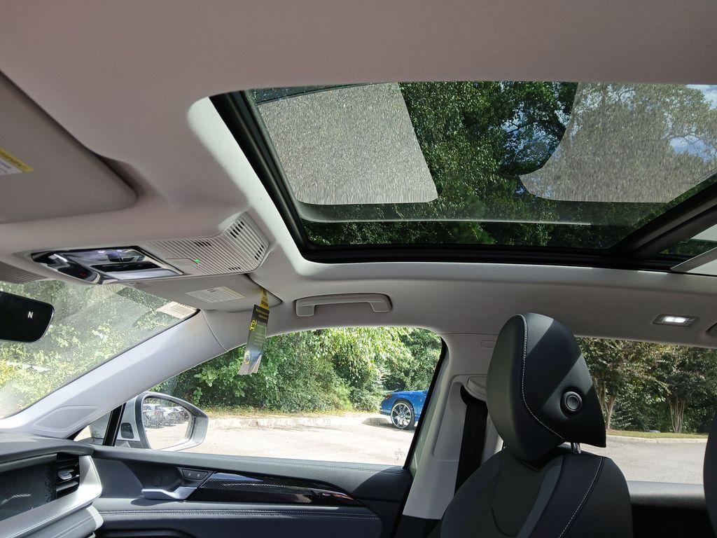 new 2025 Volkswagen Tiguan car, priced at $35,355
