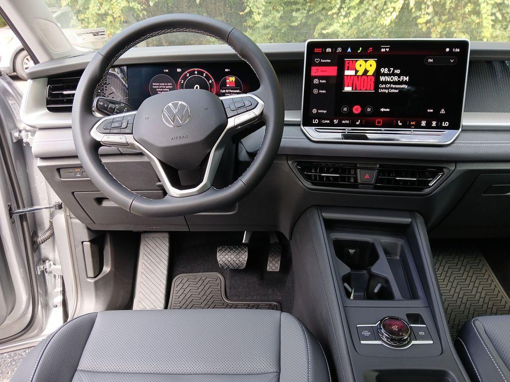 new 2025 Volkswagen Tiguan car, priced at $35,355
