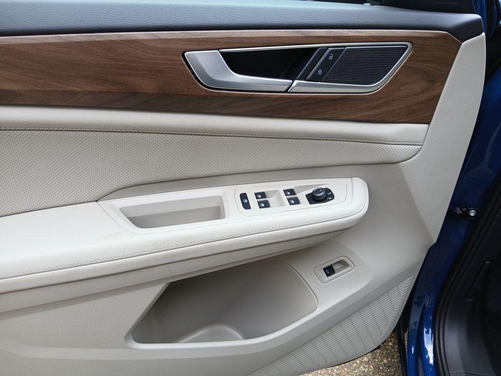 new 2025 Volkswagen Atlas car, priced at $43,507