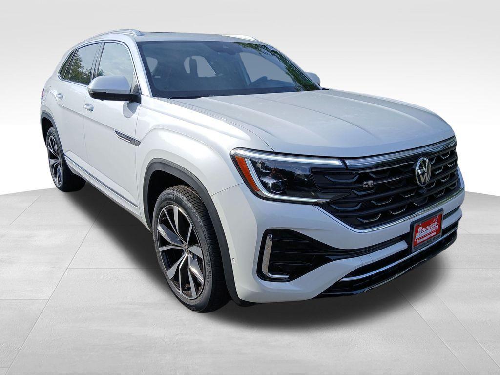 new 2026 Volkswagen Atlas Cross Sport car, priced at $54,851