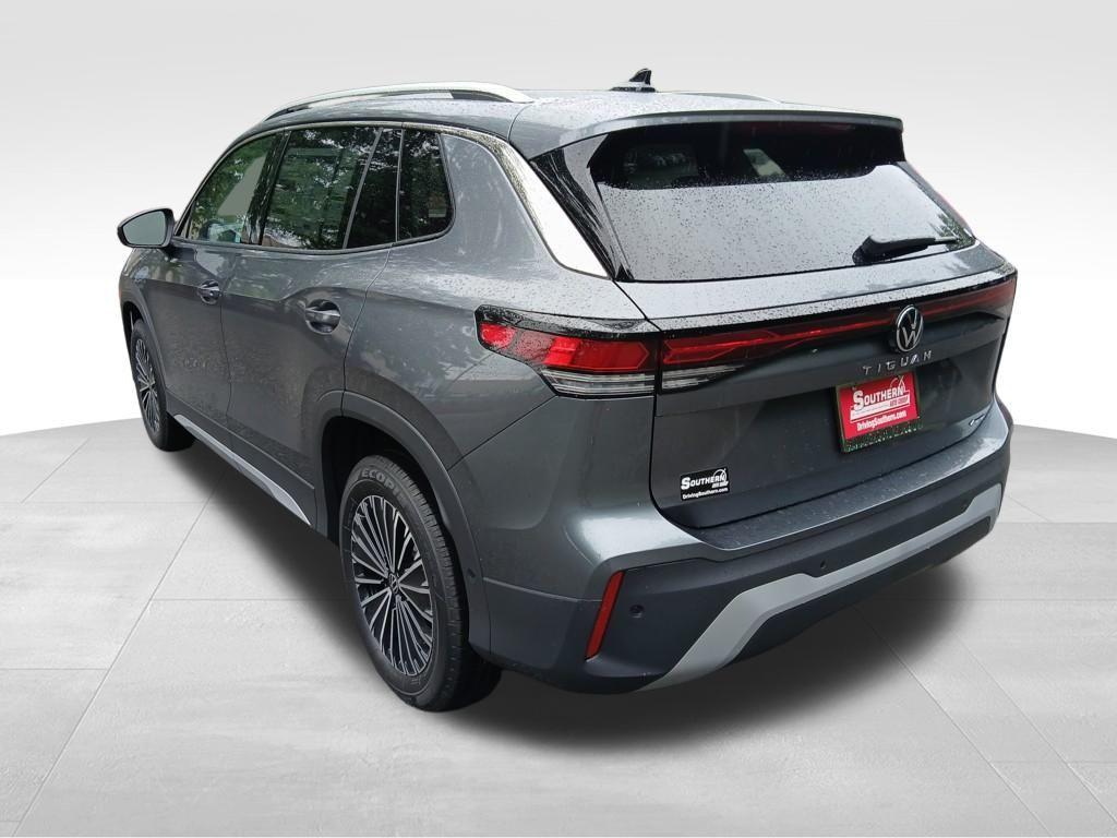 new 2025 Volkswagen Tiguan car, priced at $29,925