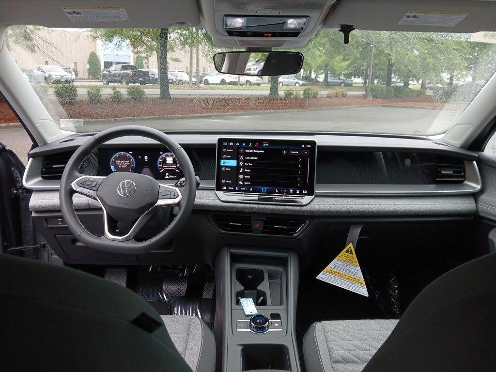 new 2025 Volkswagen Tiguan car, priced at $29,925