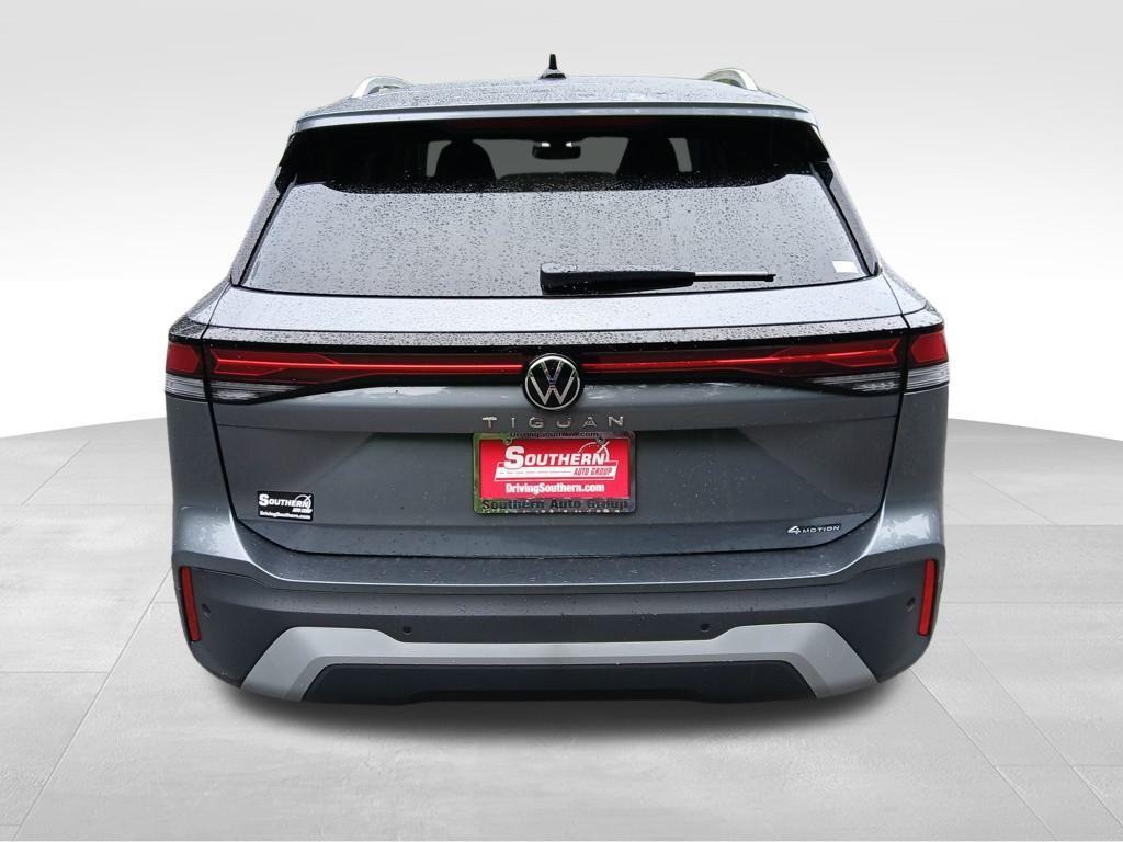 new 2025 Volkswagen Tiguan car, priced at $29,925