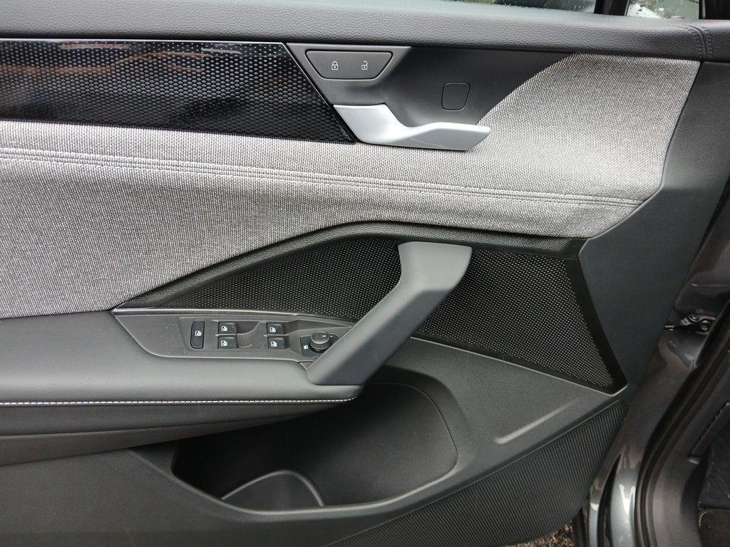 new 2025 Volkswagen Tiguan car, priced at $29,925