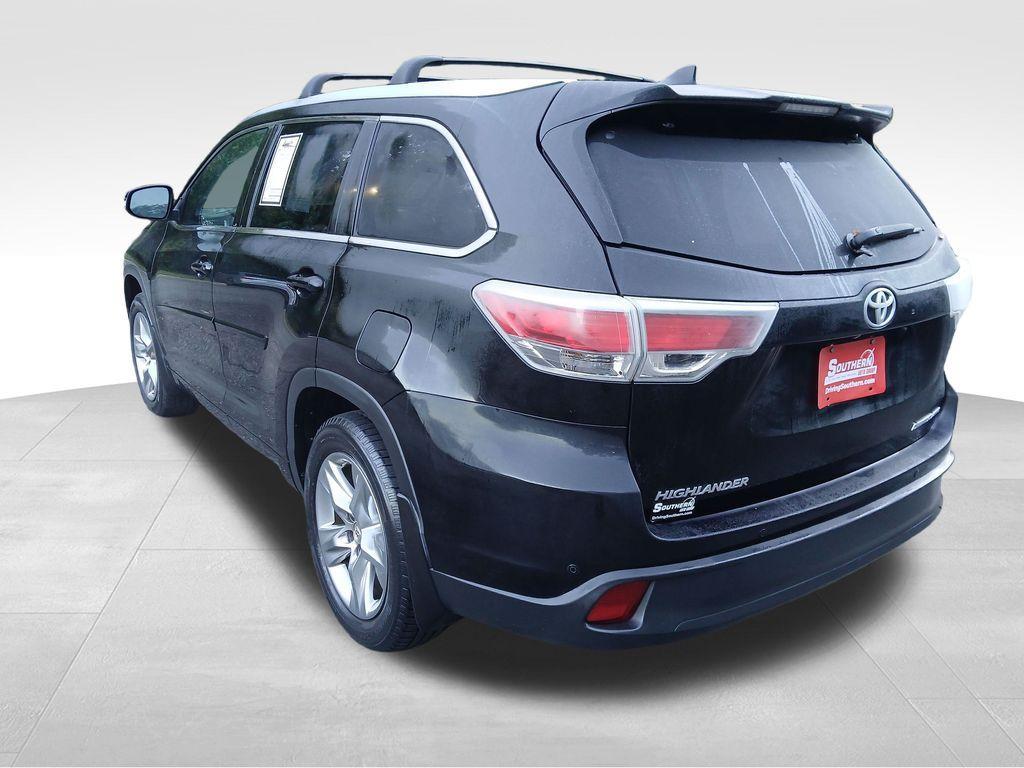 used 2015 Toyota Highlander car, priced at $20,221