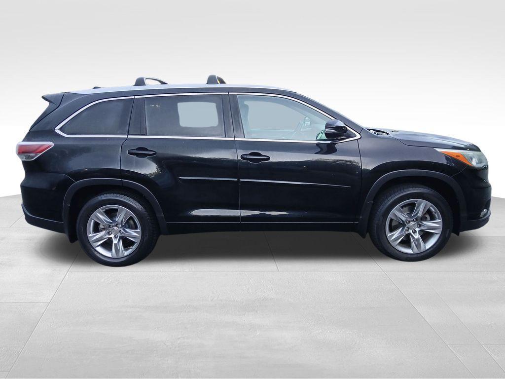 used 2015 Toyota Highlander car, priced at $20,221