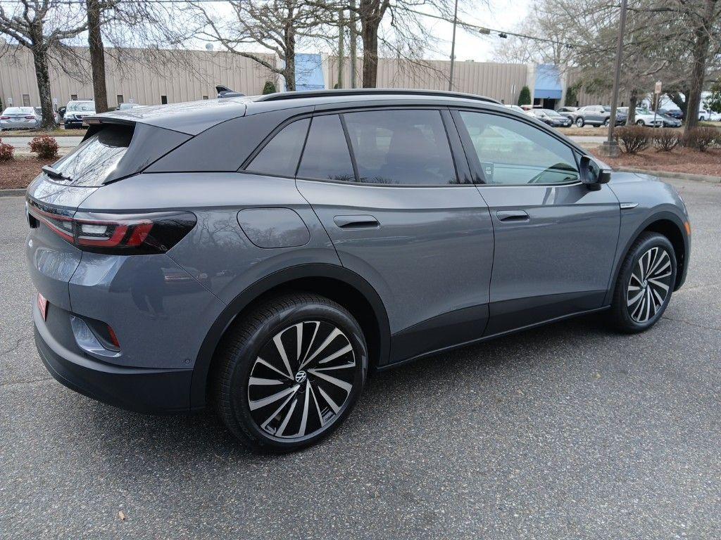 new 2025 Volkswagen ID.4 car, priced at $46,076