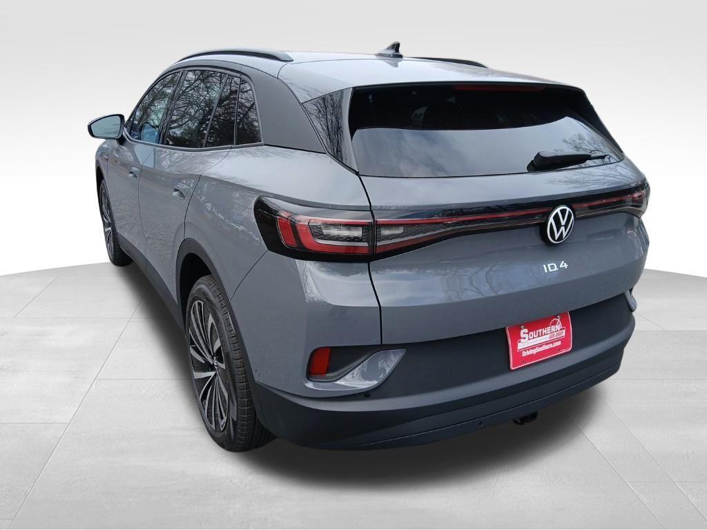 new 2025 Volkswagen ID.4 car, priced at $46,076