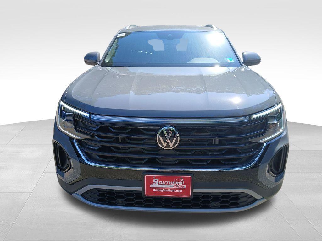 new 2026 Volkswagen Atlas Cross Sport car, priced at $47,537
