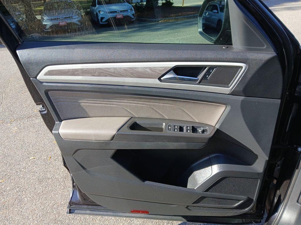 used 2022 Volkswagen Atlas Cross Sport car, priced at $22,905