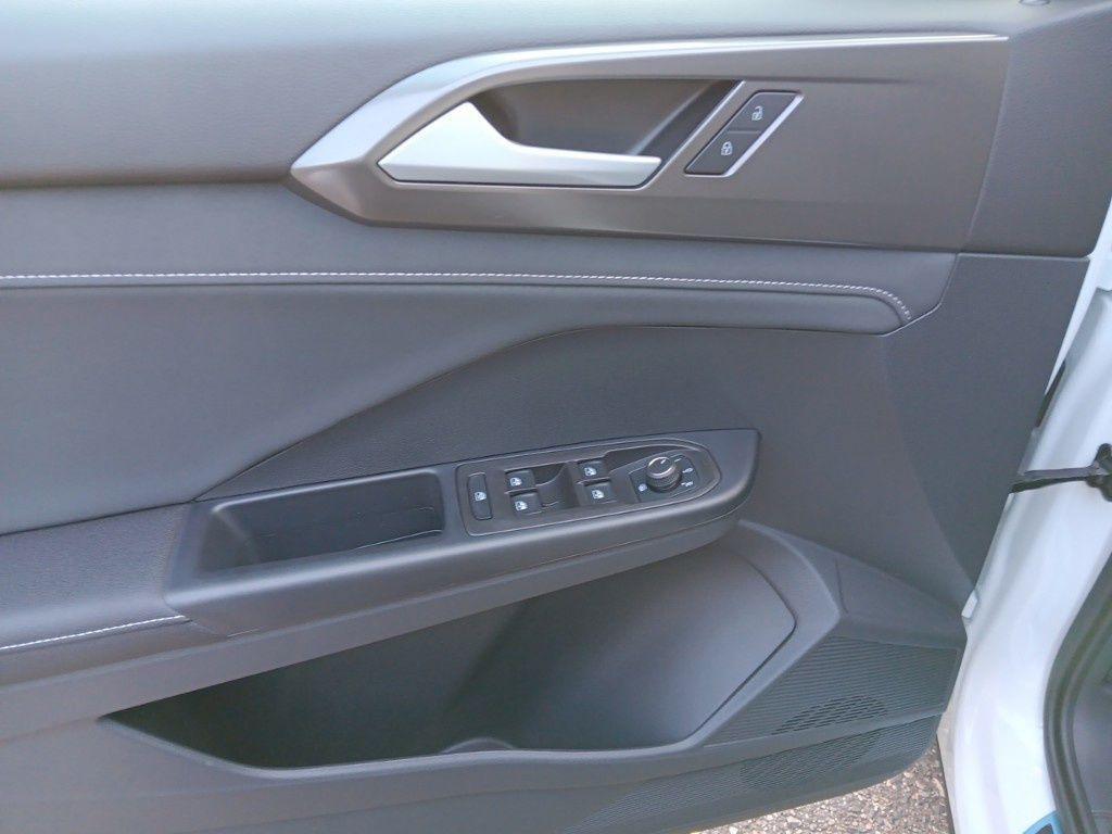 new 2025 Volkswagen Taos car, priced at $30,500