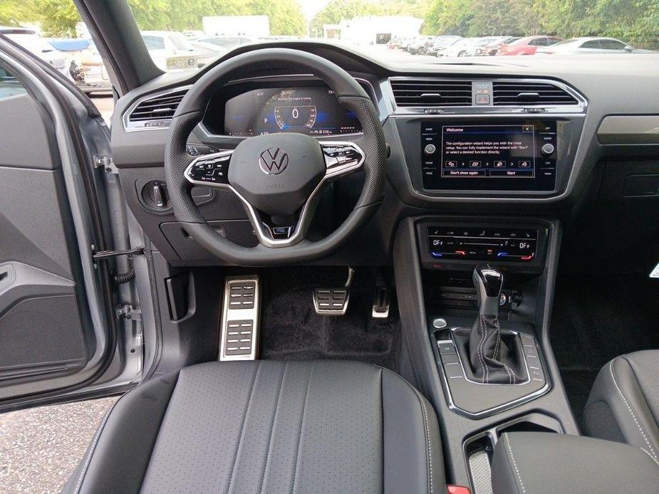 new 2024 Volkswagen Tiguan car, priced at $33,389