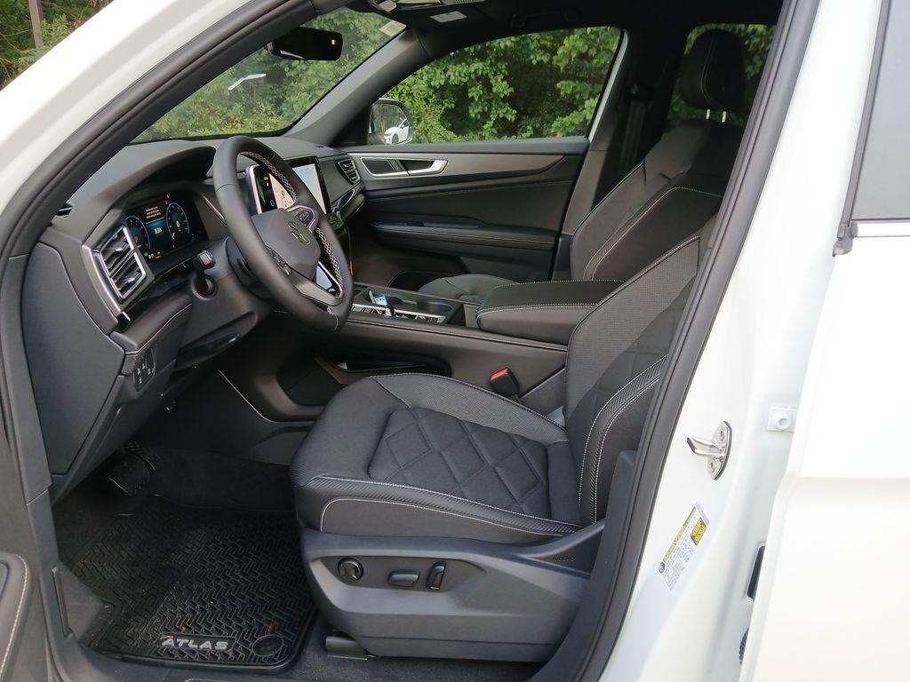 new 2026 Volkswagen Atlas Cross Sport car, priced at $41,762